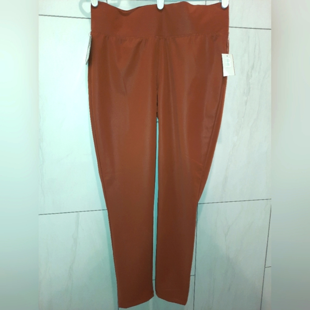 NWT Maurices One 5 One caramel colored size medium leggings pleather like